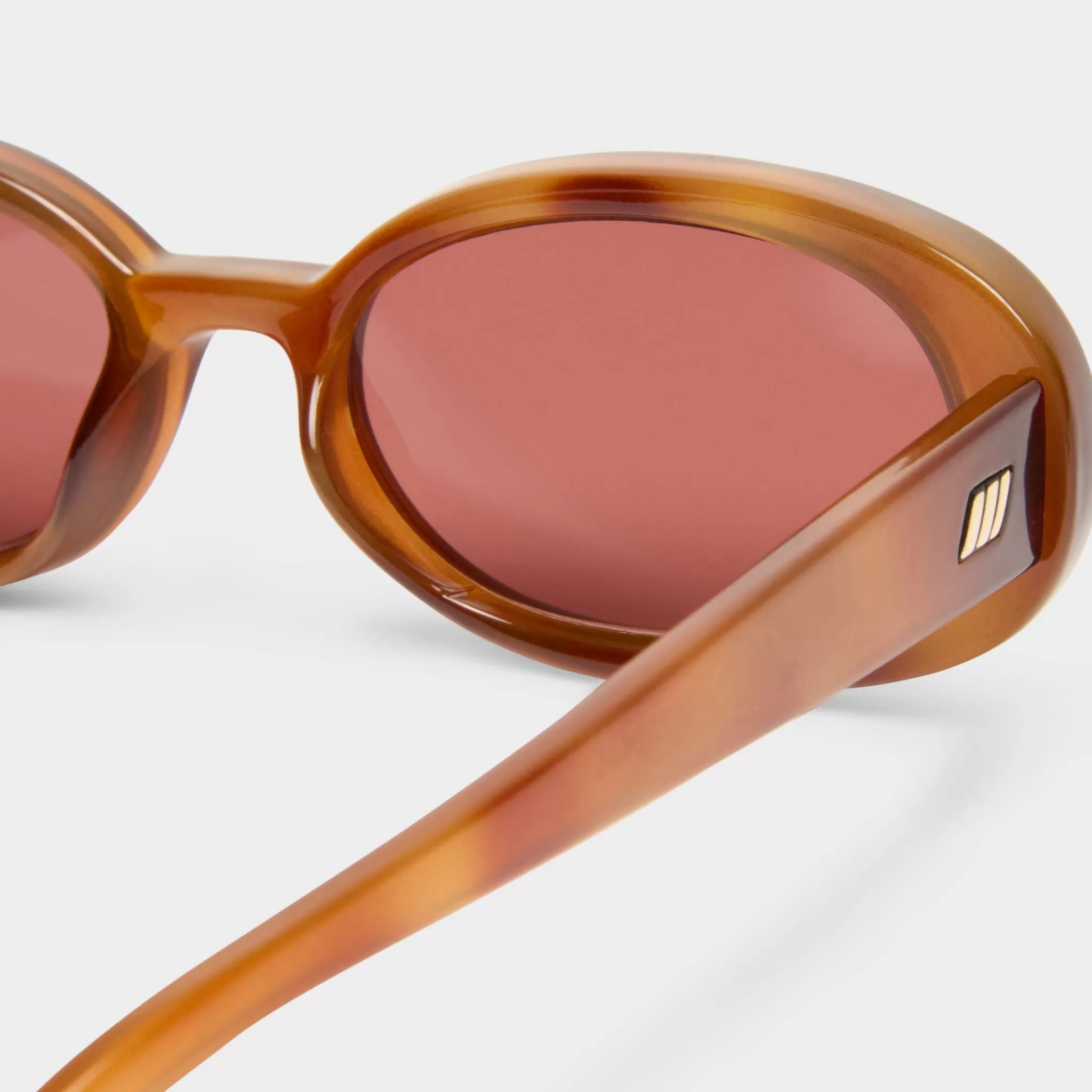 Oval-Le Specs OUTTA LOVE | VINTAGE TORT vintagetort